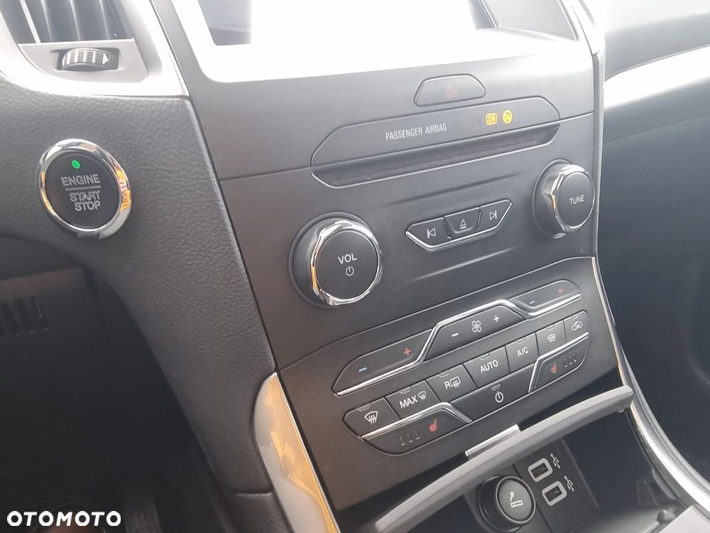 Ford S-Max 2.0 EcoBlue Titanium - 17