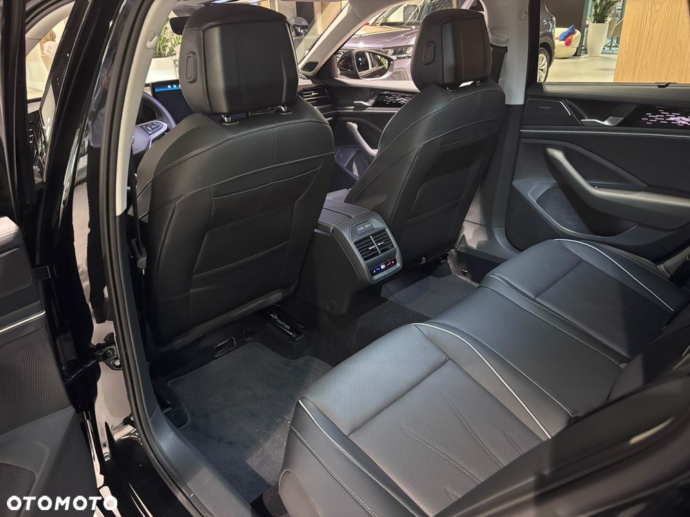 Volkswagen Passat 2.0 TDI SCR 4Mot Style DSG - 9