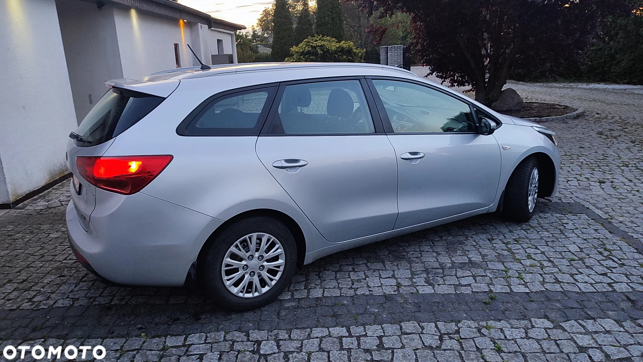 Kia Ceed Cee'd 1.4 CRDi M - 9