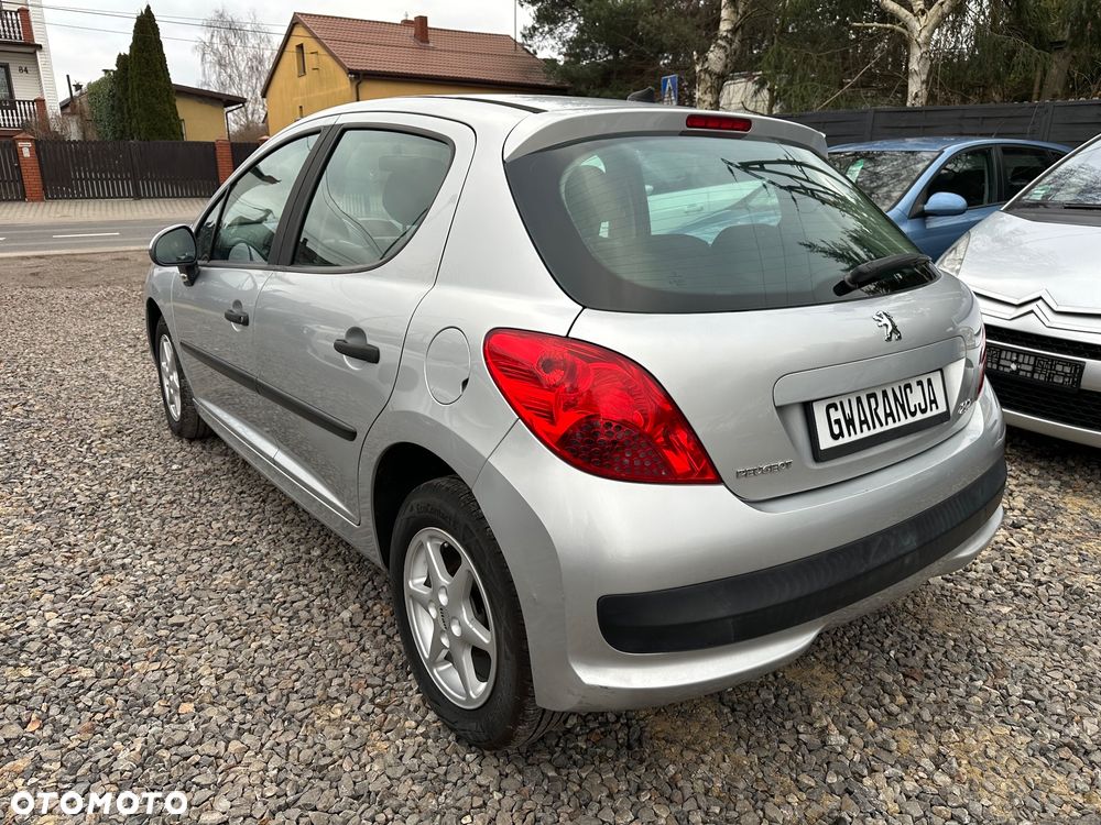 Peugeot 207 75 Urban Move - 12