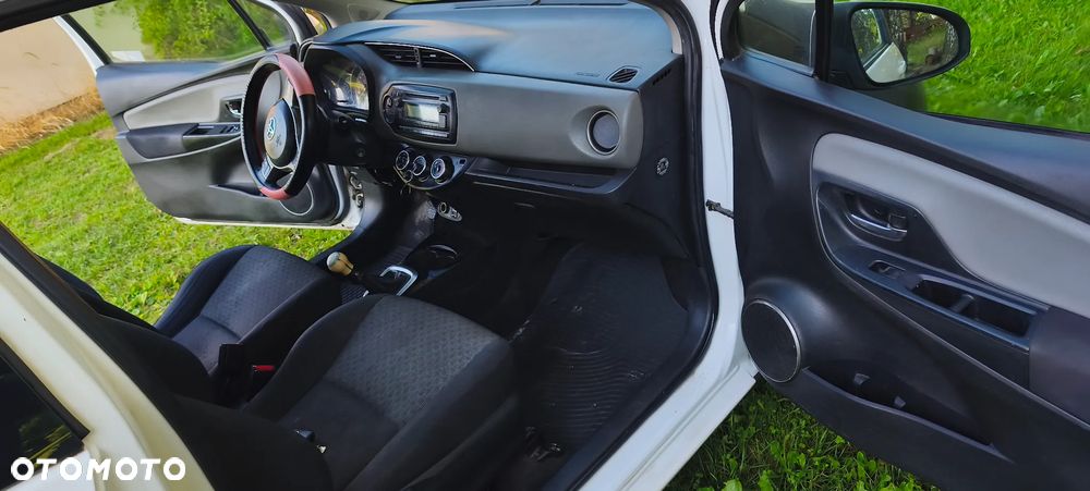 Toyota Yaris 1.0 Sol - 9