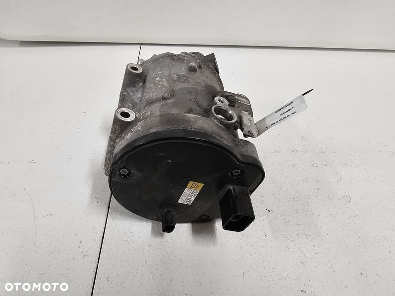 toyota c-hr 1.8 b hybryda sprężarka kompresor klimatyzacji 042400-0371 - 1