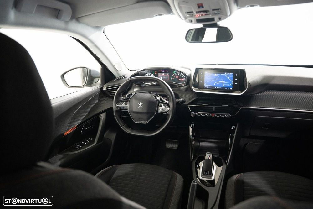 Peugeot 2008 1.2 PureTech Active EAT8 - 4