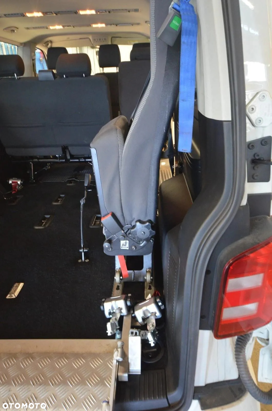 Volkswagen Caravelle 2.0 TDI L1 Highline DSG - 15