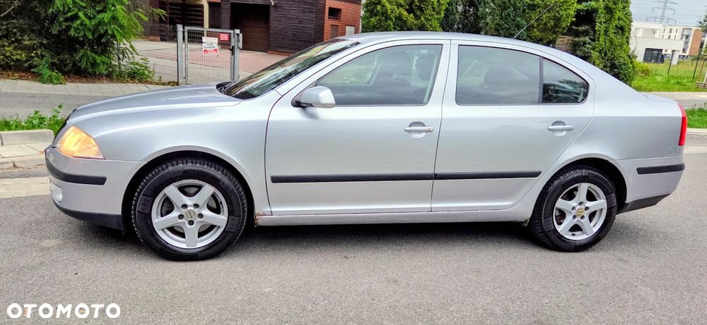 Skoda Octavia 2.0 TDI Elegance DSG - 3
