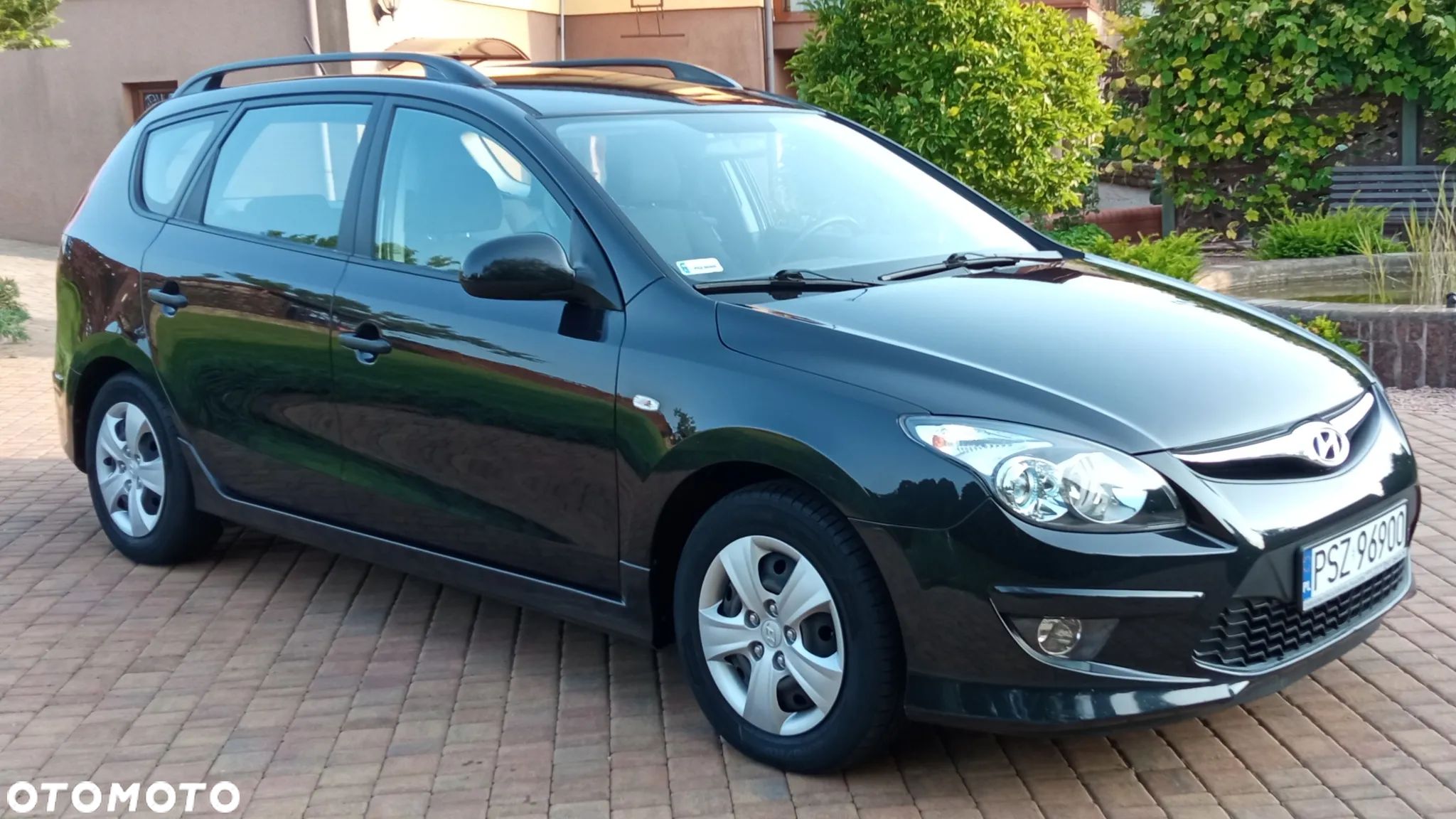 Hyundai i30 i30cw 1.6 CRDi FIFA WM Edition - 1