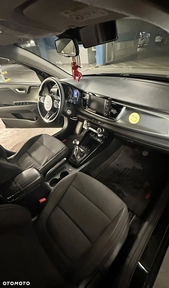 Kia Rio - 4