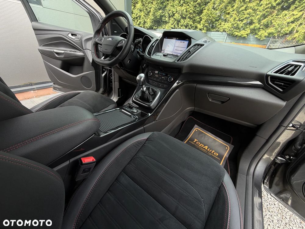 Ford Kuga 1.5 EcoBoost 2x4 ST-Line - 15