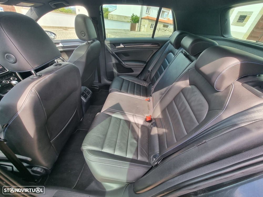 VW Golf 1.4 GTE Plug-In-Hybrid DSG - 11