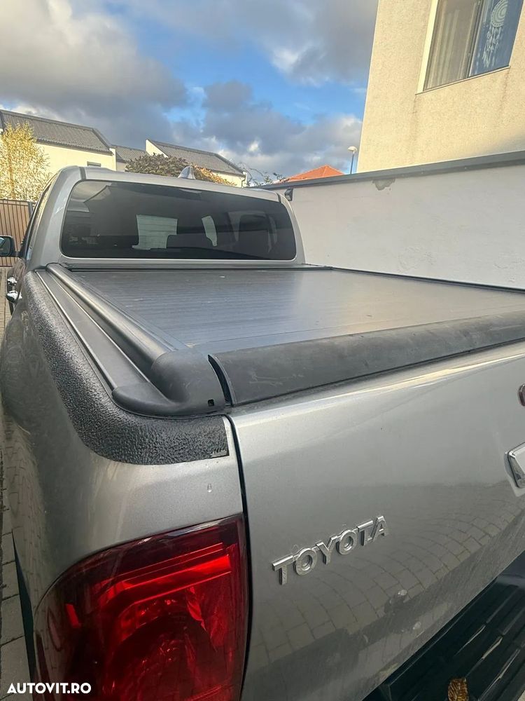 Toyota Hilux 2.4D 150CP 4x4 Double Cab 6MT Style - 3