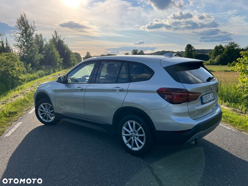BMW X1 sDrive18i Sport Line - 7