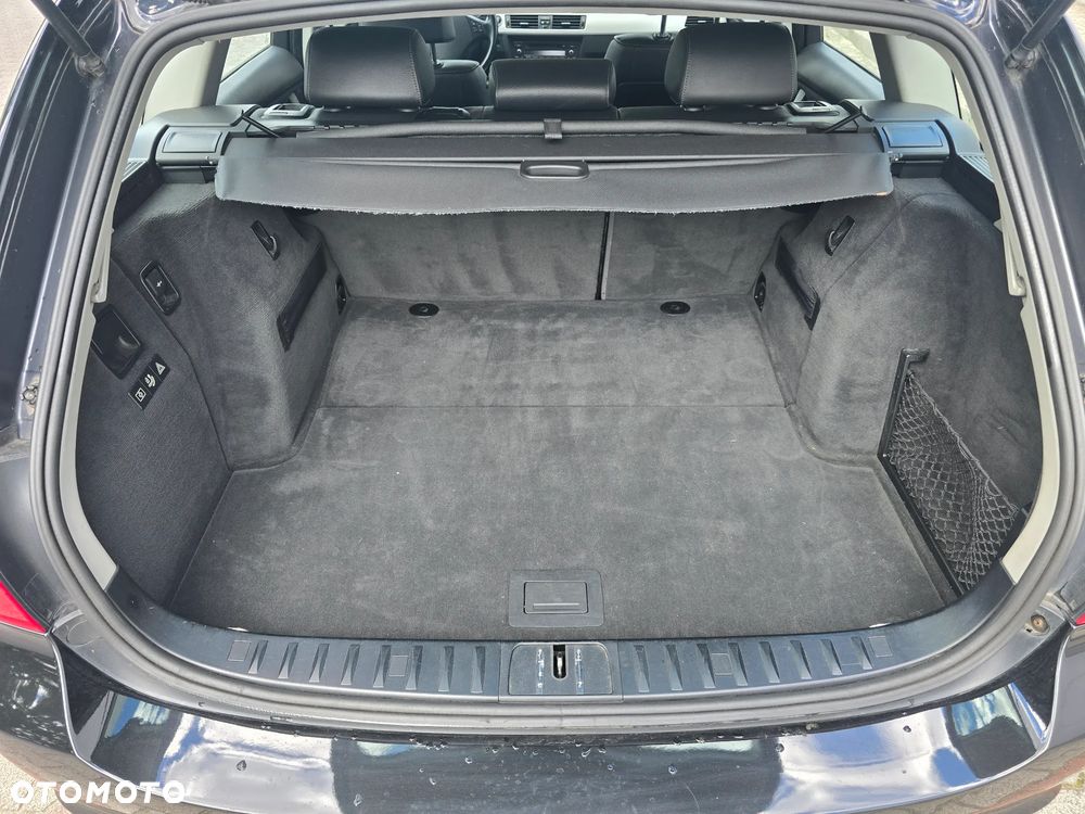 BMW Seria 3 320i - 27