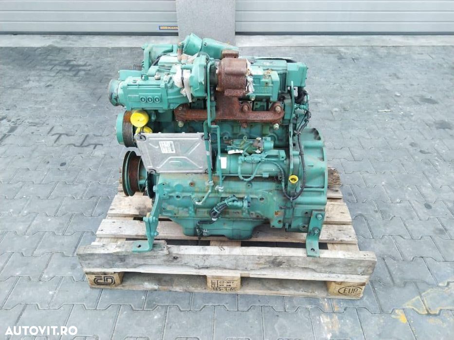 Motor volvo d4e in 4 pistoane - 1