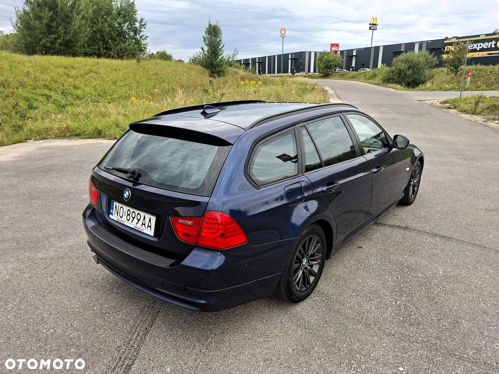 BMW Seria 3 318d DPF Edition Exclusive - 4