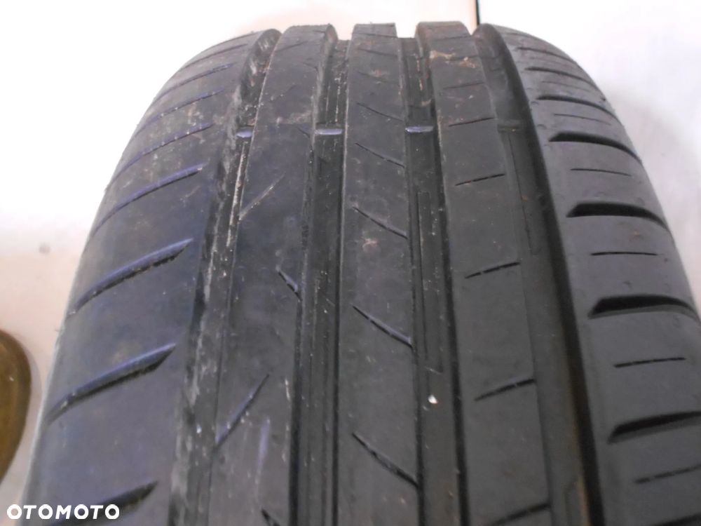 OPONA POJEDYNKA 195/60R15 VREDESTEIN ULTRAC DOT 2524  8MM - 2