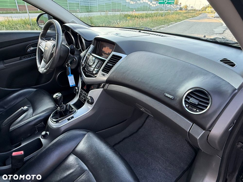 Chevrolet Cruze 1.8 LS MY11 - 28