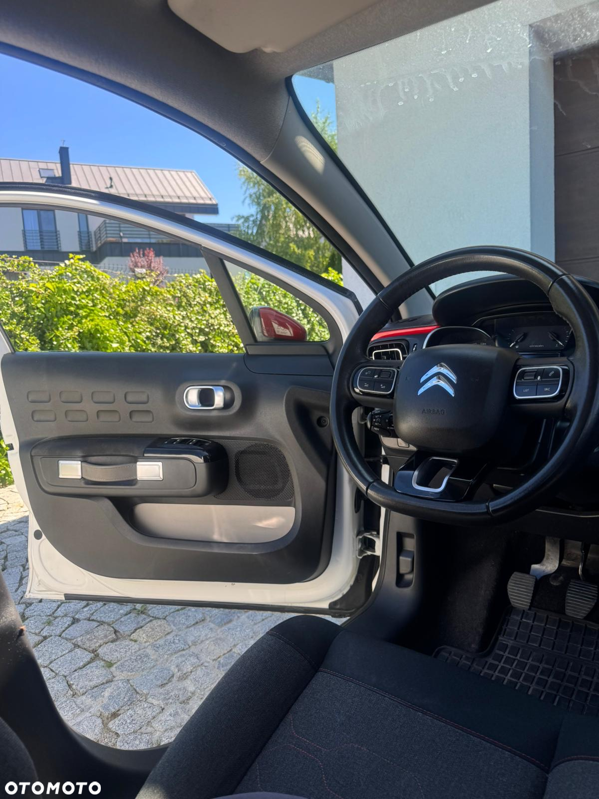 Citroën C3 1.2 PureTech Shine S&S - 8