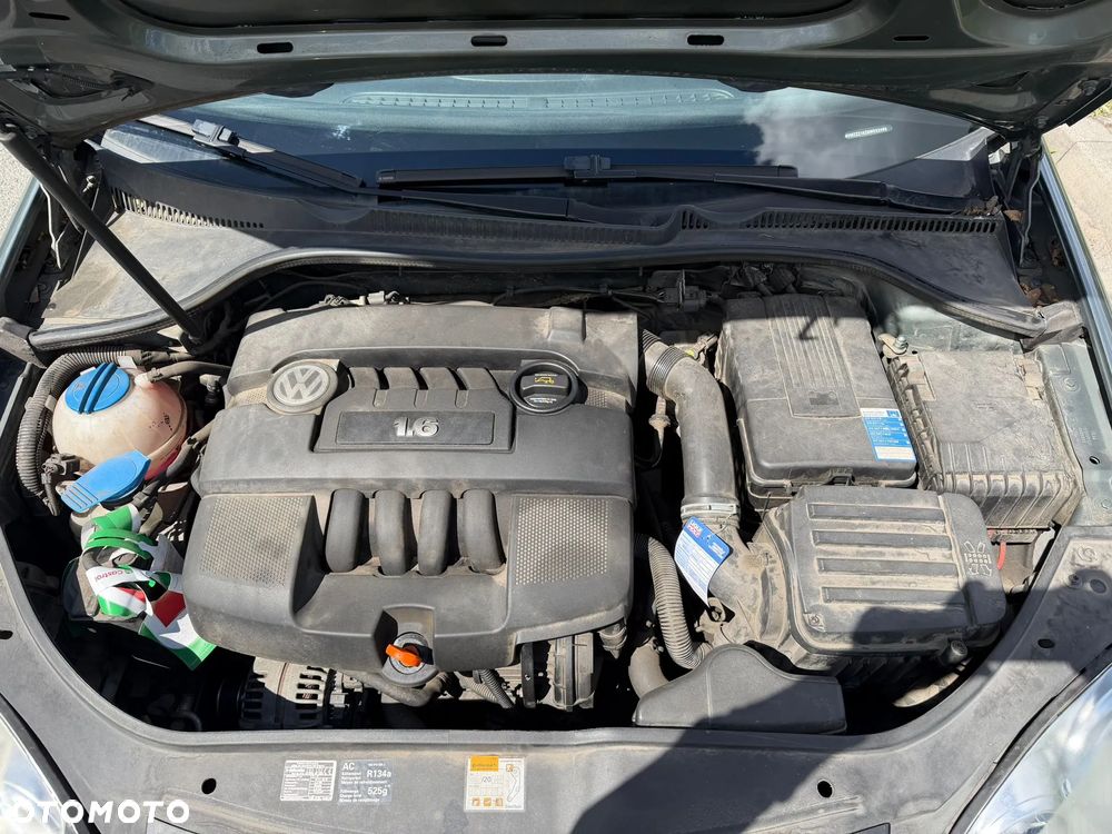 Volkswagen Golf - 8