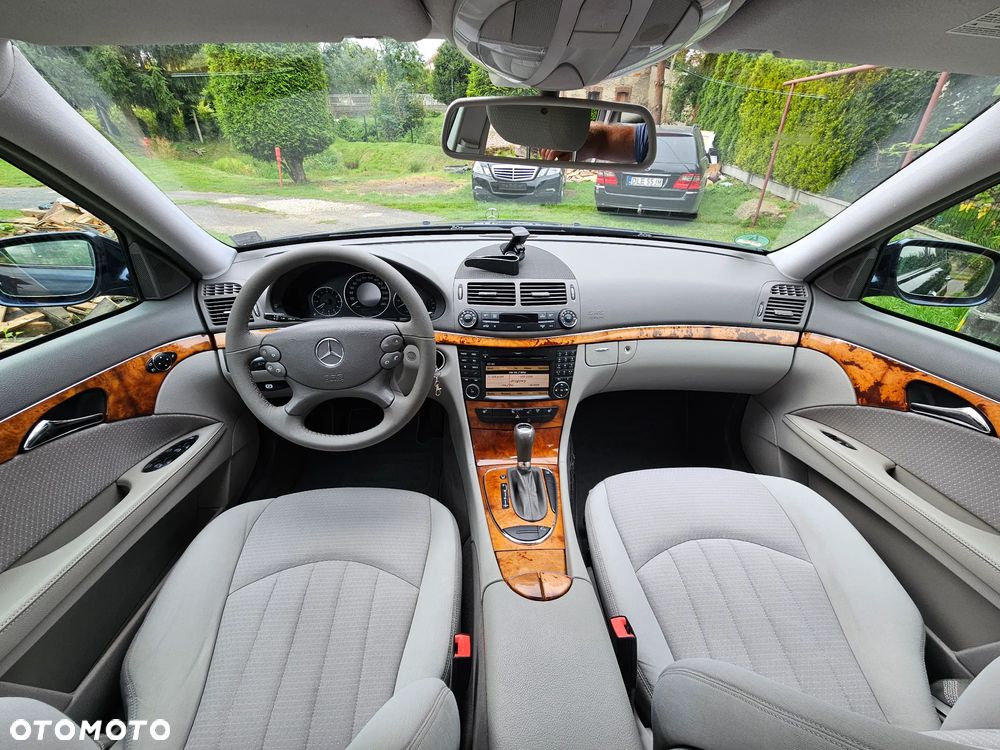 Mercedes-Benz Klasa E - 33