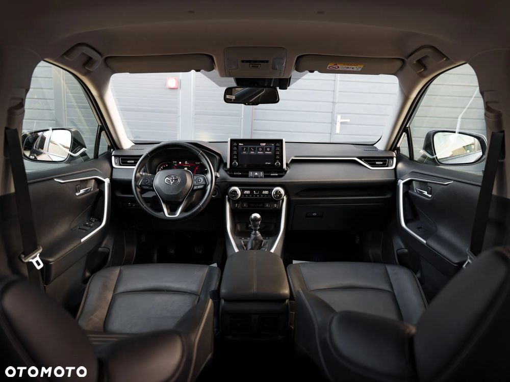 Toyota RAV4 - 18