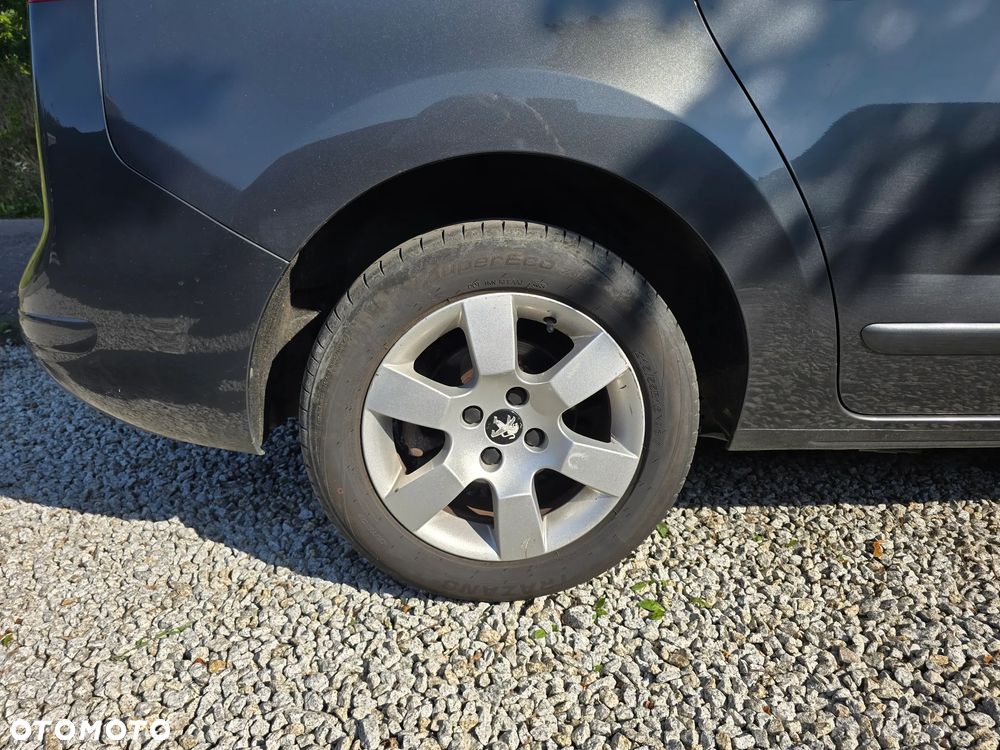 Peugeot 5008 1.6 HDi Style 7os - 25