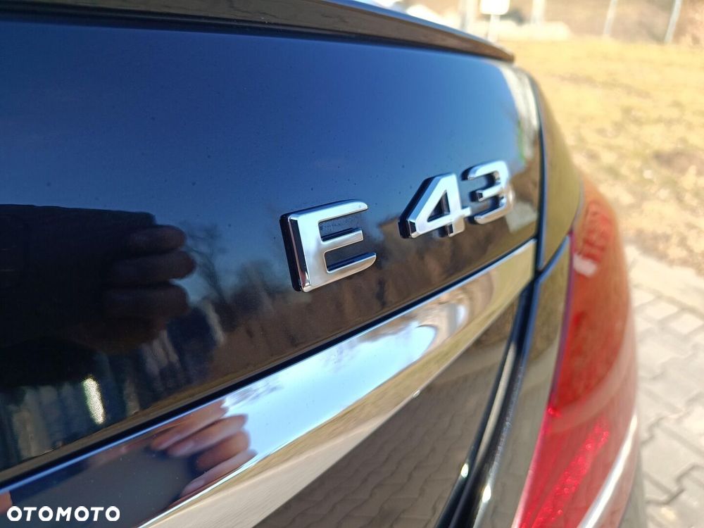 Mercedes-Benz Klasa E 43 AMG 4-Matic - 27