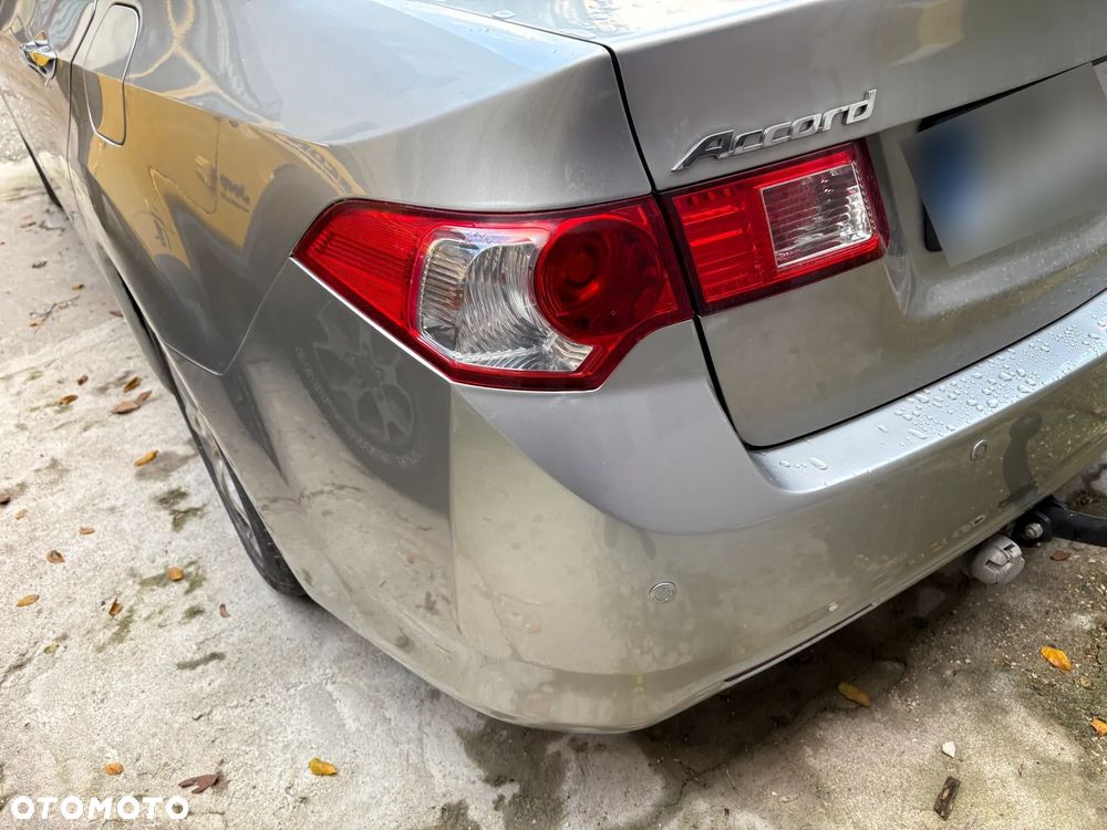 Honda Accord 2.0 Executive Nav - 23