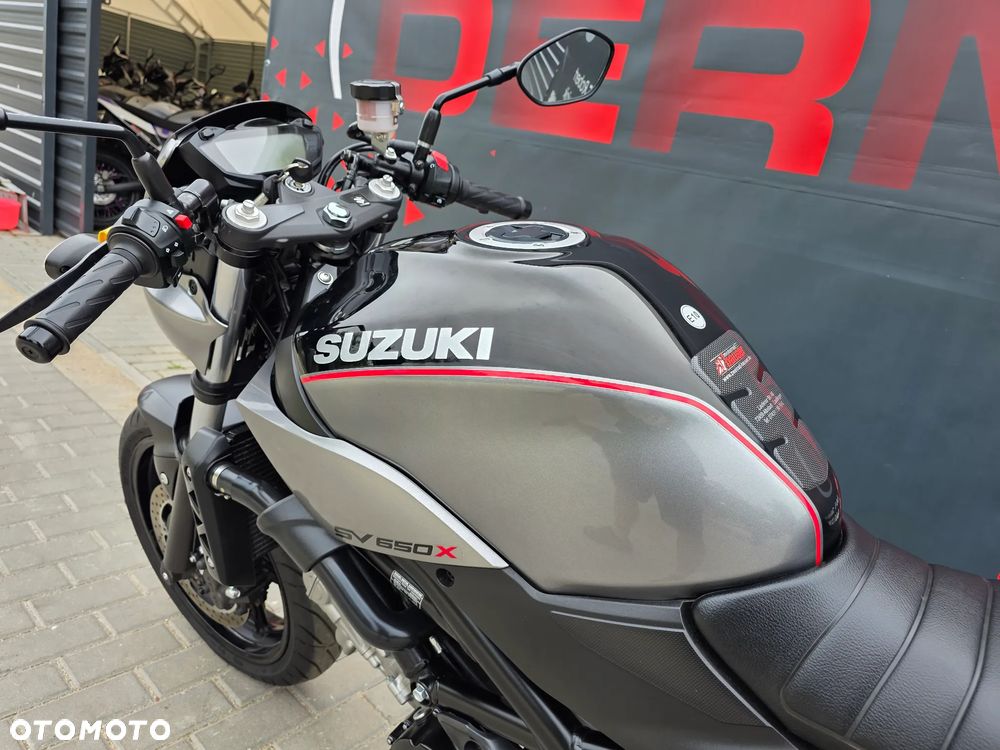 Suzuki SV - 9