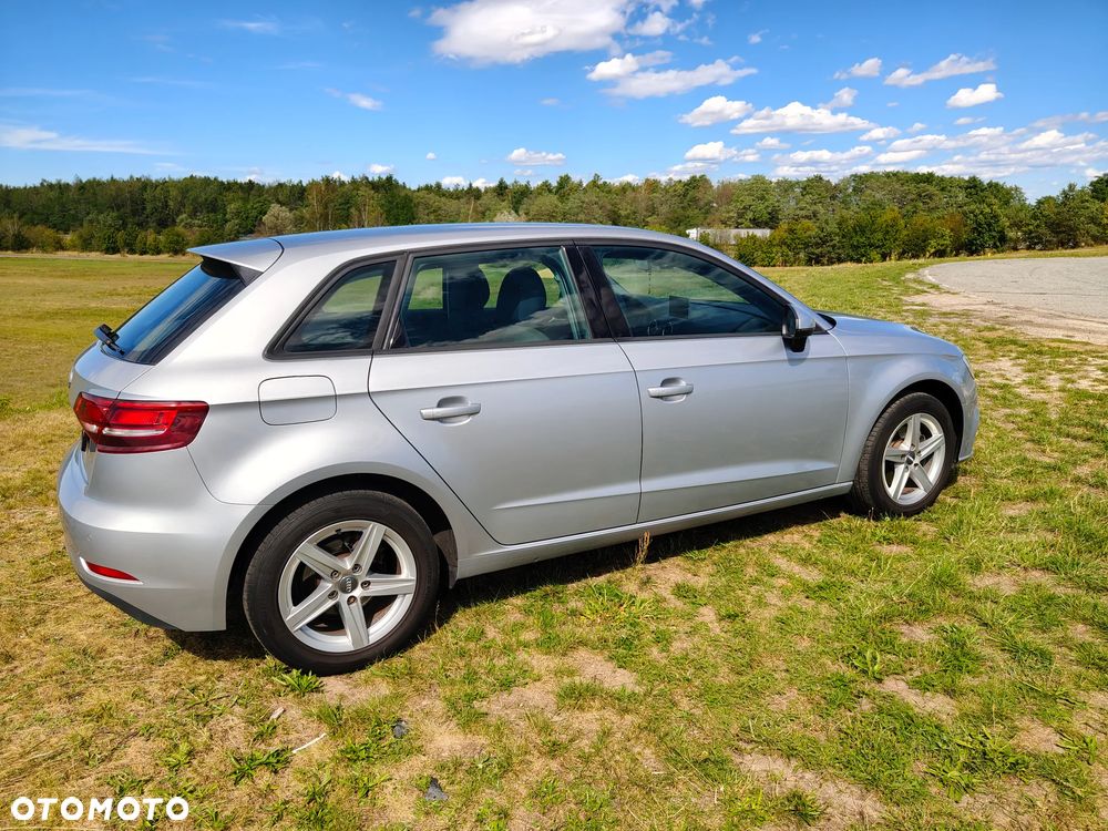 Audi A3 Sportback - 3