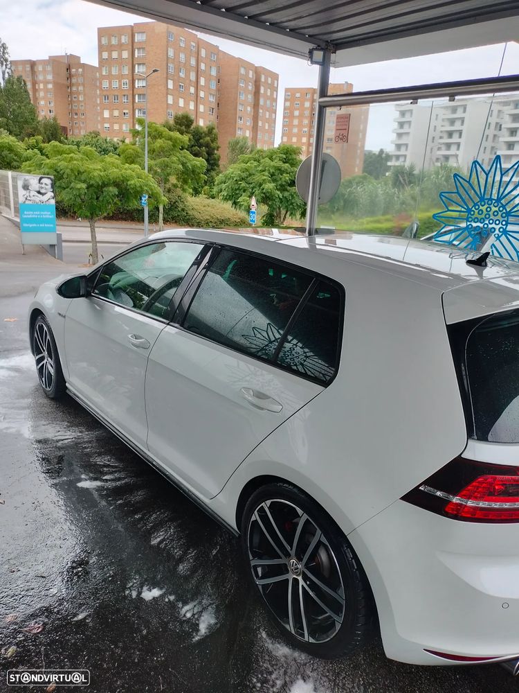 VW Golf - 14
