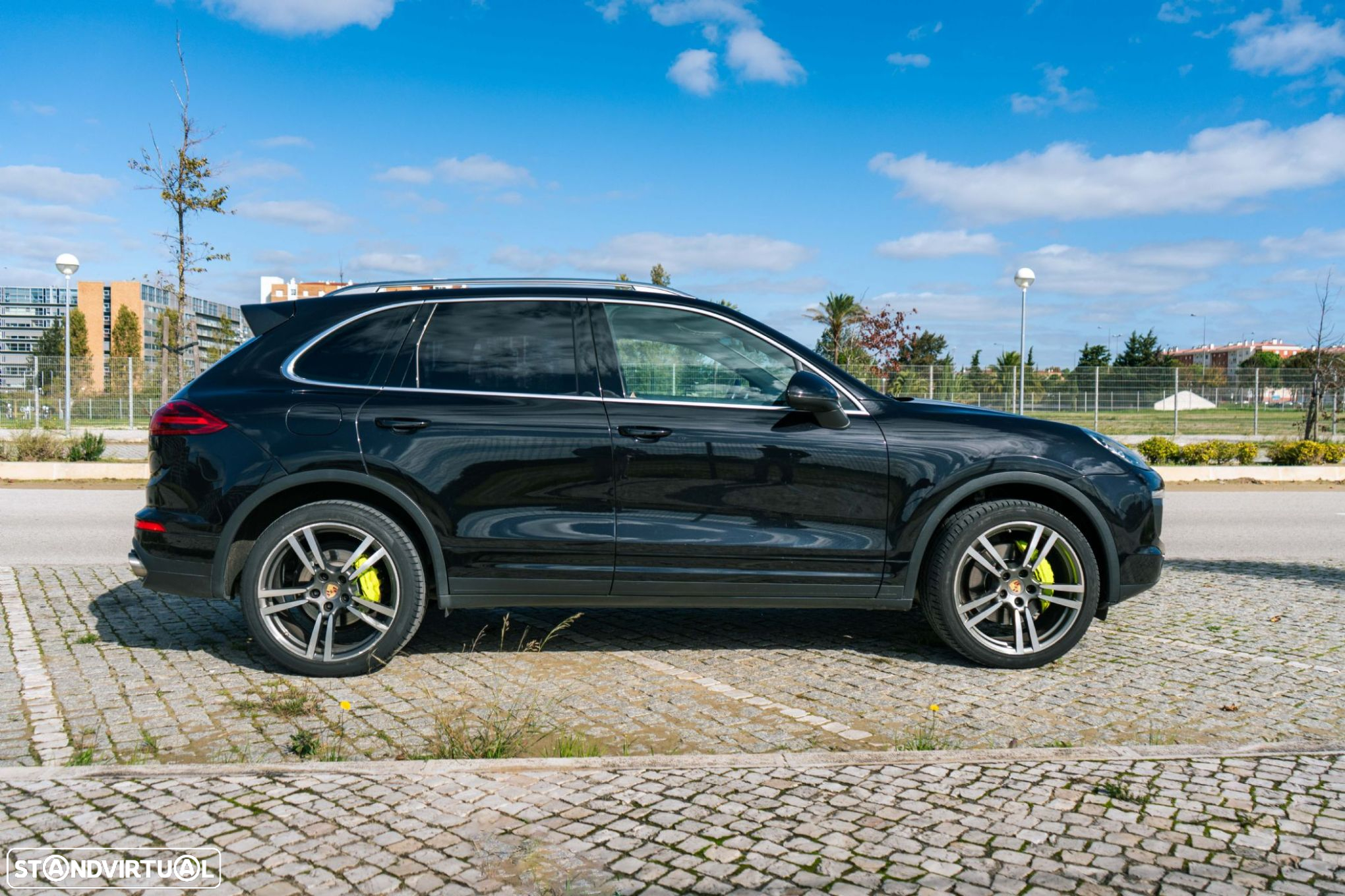 Porsche Cayenne S E-Hybrid - 4
