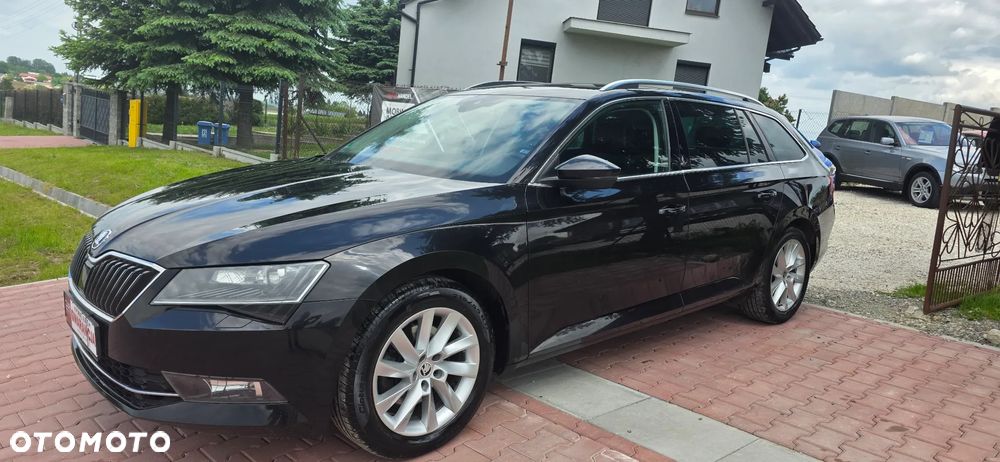 Skoda Superb 2.0 TDI Premium Edition - 3