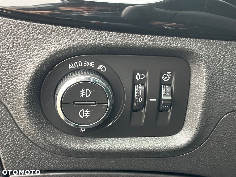 Opel Astra 1.6 D (CDTI) Start/Stop Dynamic - 23