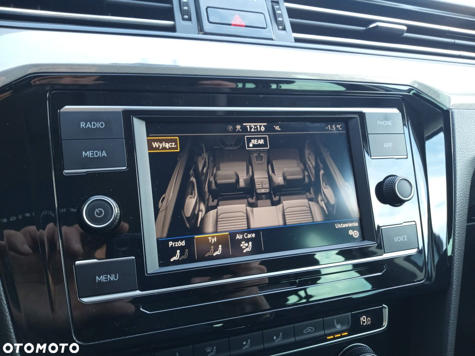 Volkswagen Passat 2.0 TSI Business DSG - 23
