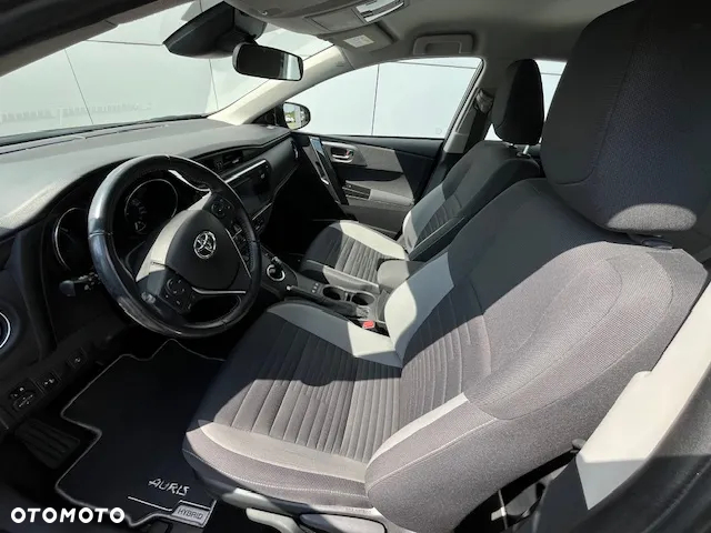 Toyota Auris Hybrid 135 Active - 15