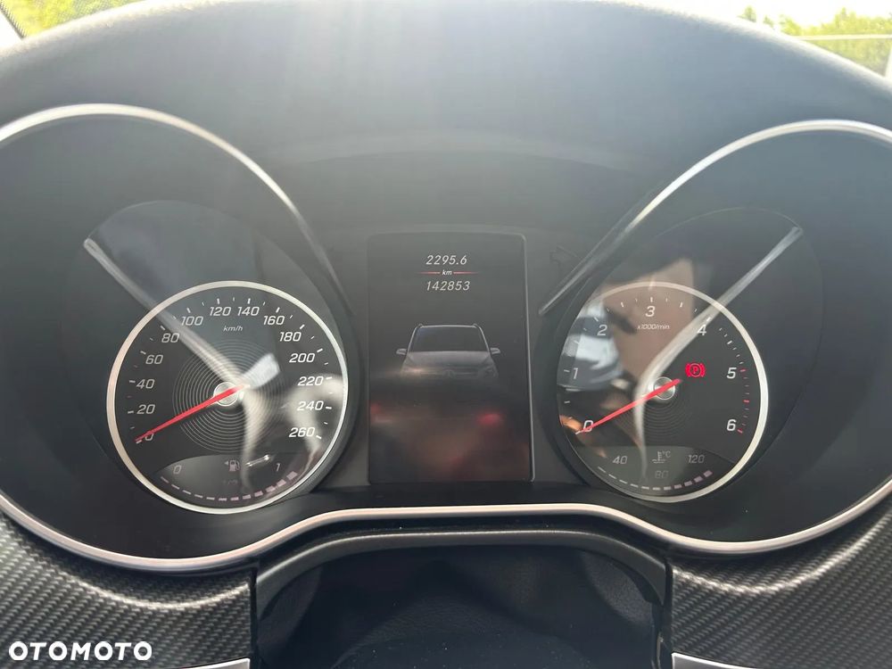Mercedes-Benz Klasa V 300 d Exclusive 9G-Tronic (d³ugi) - 38