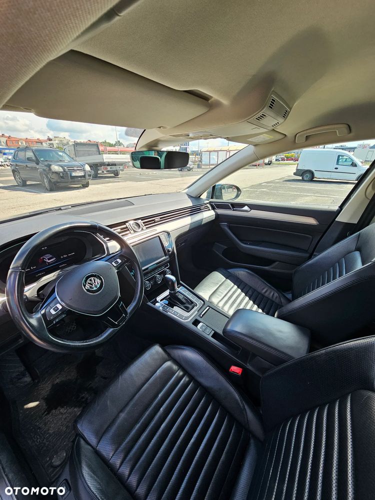 Volkswagen Passat 2.0 TDI BMT Highline DSG - 22