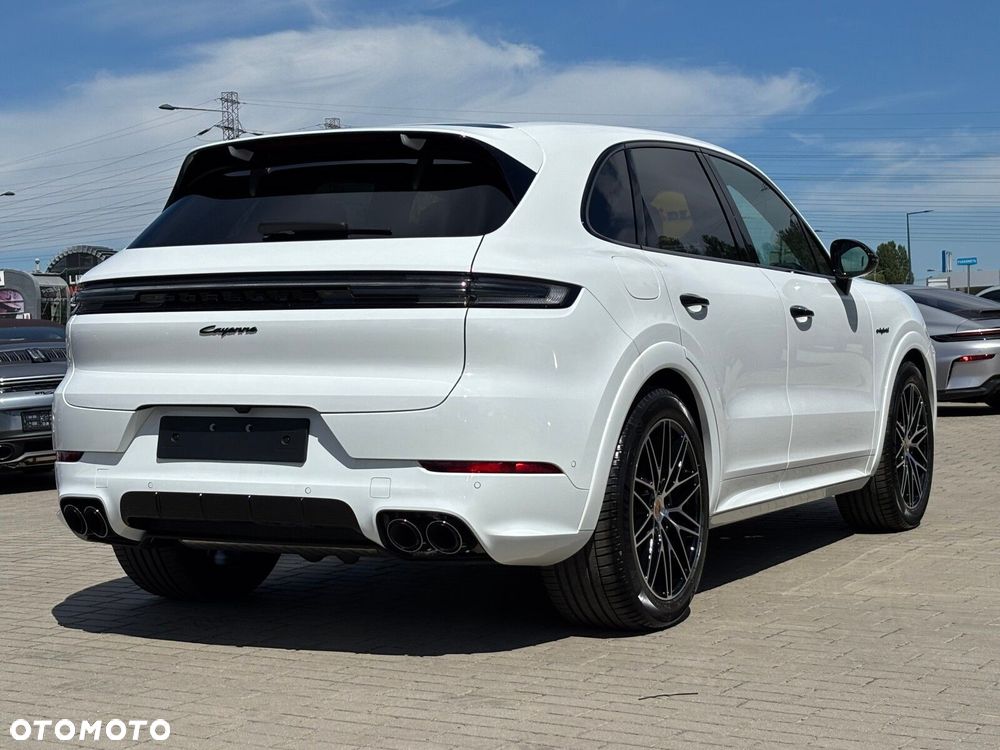 Porsche Cayenne - 4