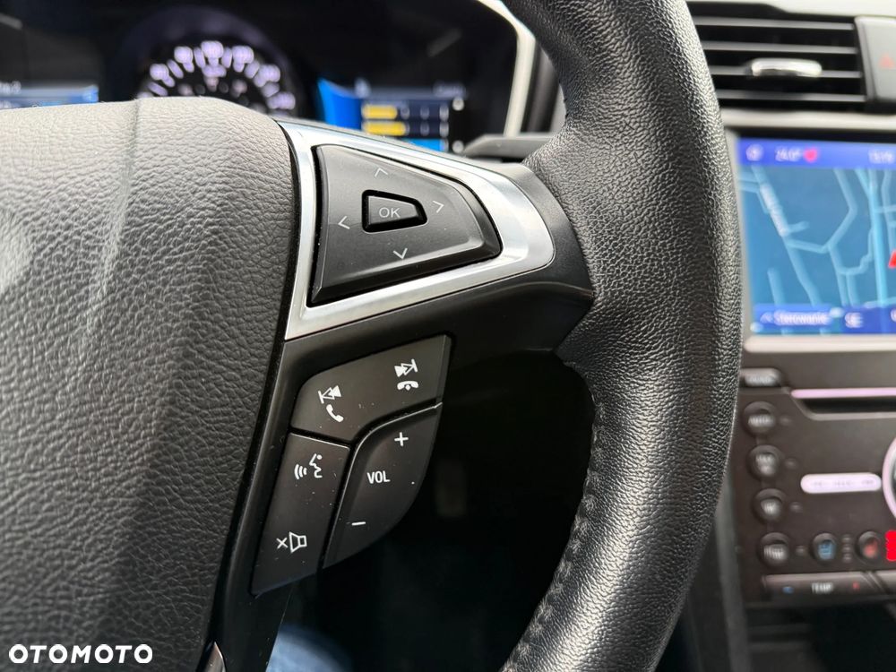 Ford Fusion - 21