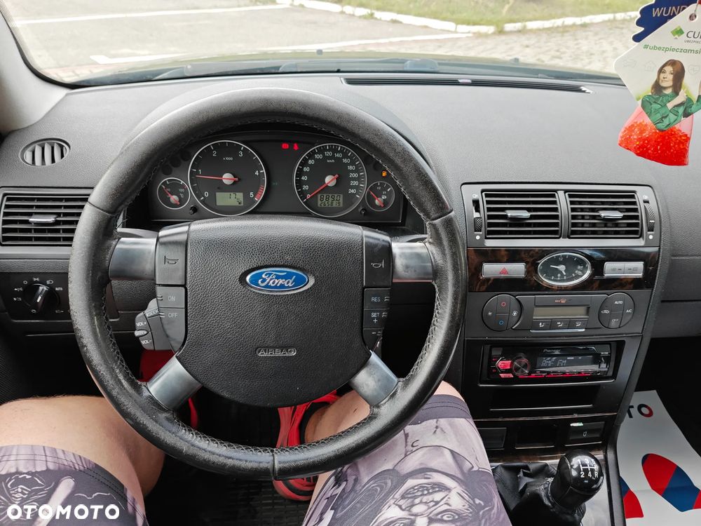 Ford Mondeo 2.0 TDCI Ghia - 19