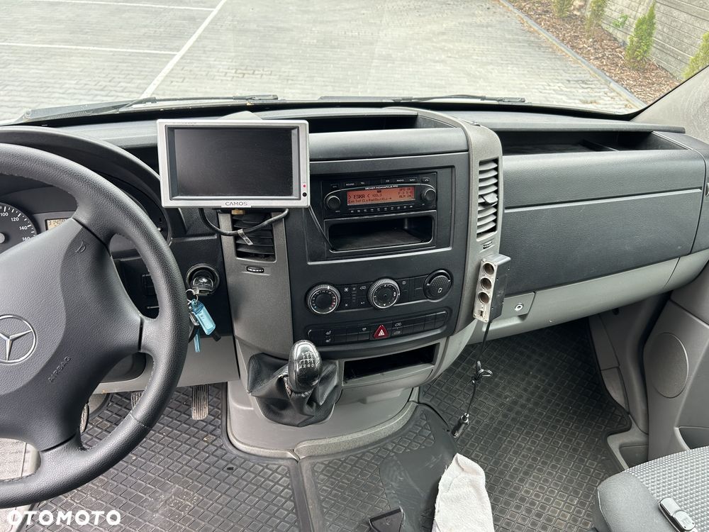Mercedes-Benz Sprinter 515 - 16