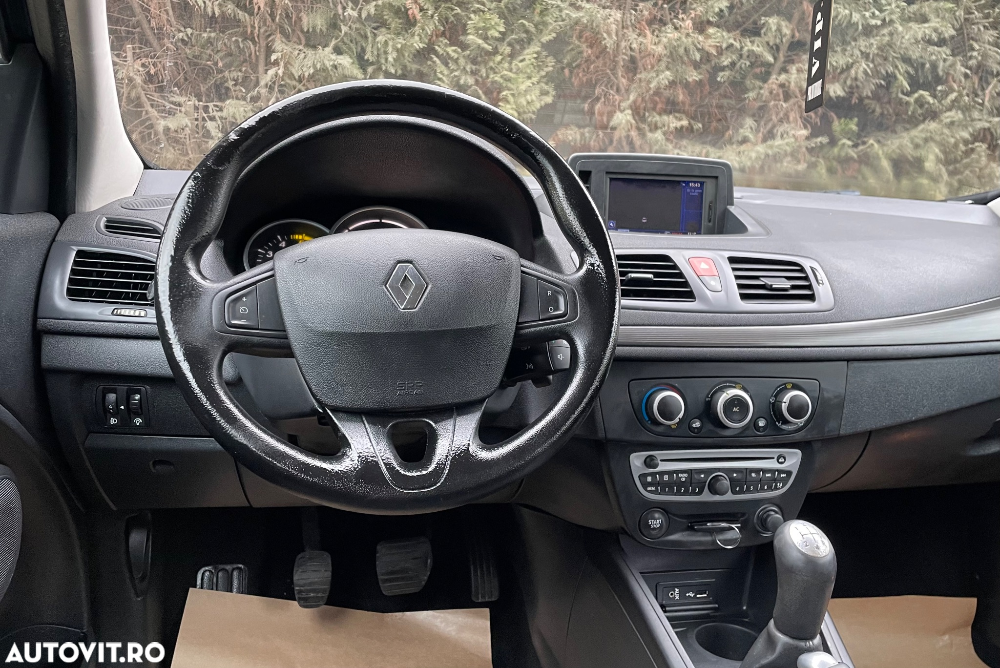 Renault Megane ENERGY dCi 110 Start & Stop LIMITED - 30