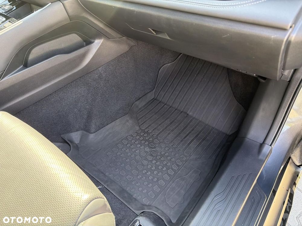 Subaru Outback 2.5i Platinum (EyeSight) Lineartronic - 18