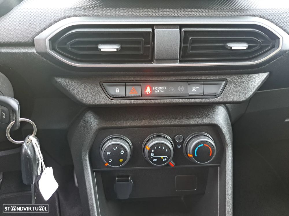 Dacia Sandero 1.0 SCe Essential - 23