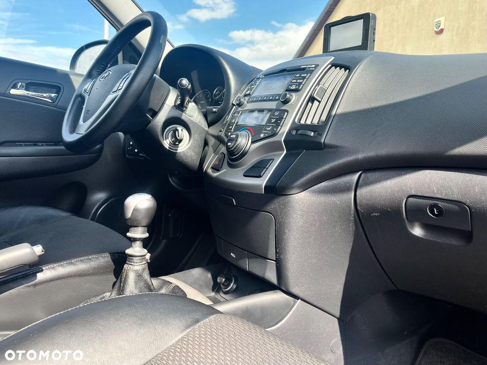 Hyundai i30 2.0 Premium - 12