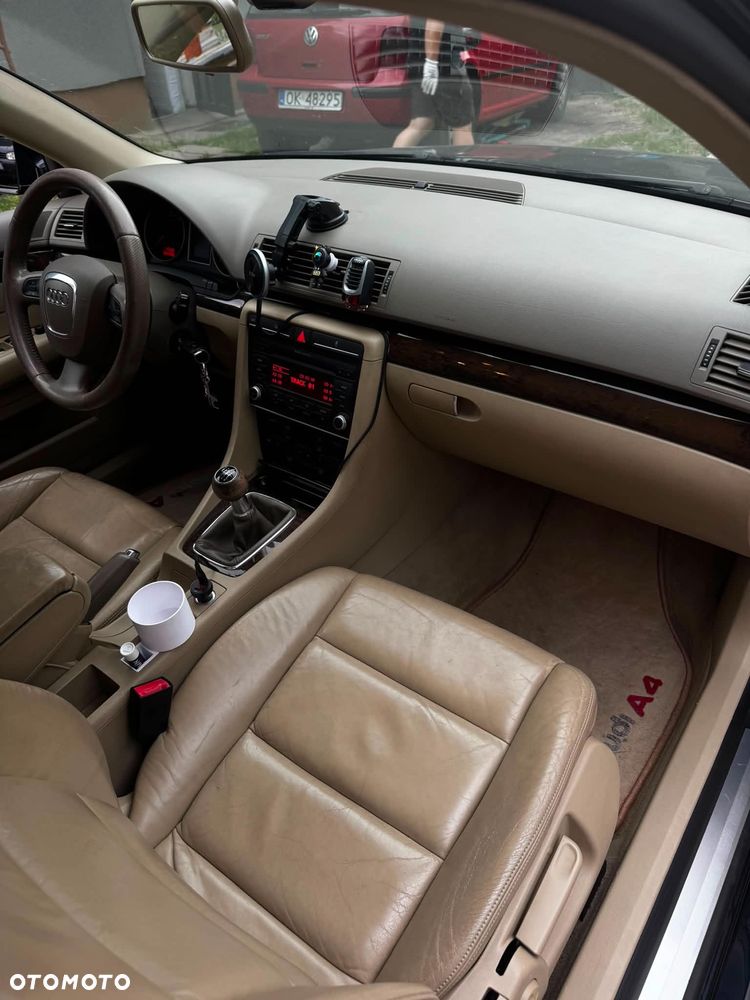Audi A4 Avant 2.0 TDI DPF - 8