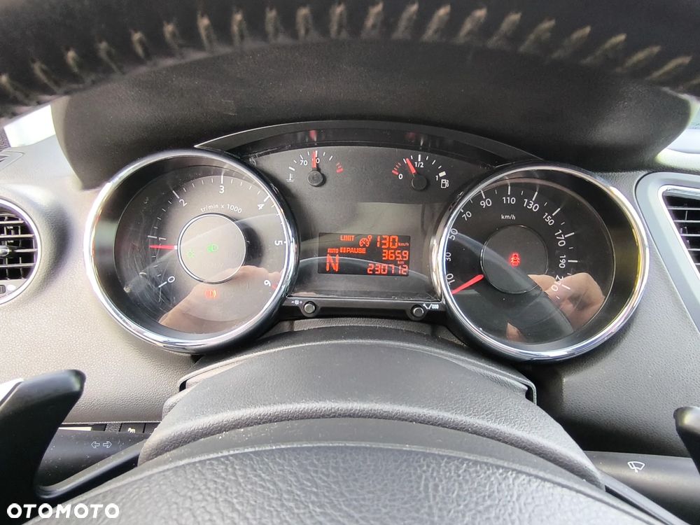 Peugeot 5008 1.6 e-HDi Active S&S - 16