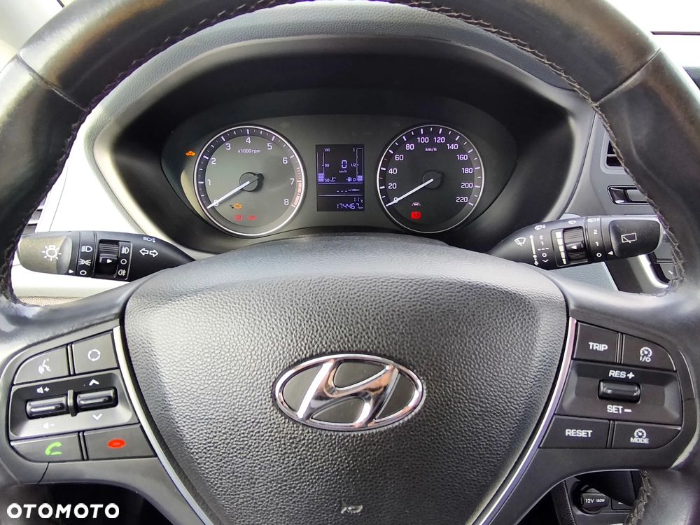 Hyundai i20 1.4 Trend - 23