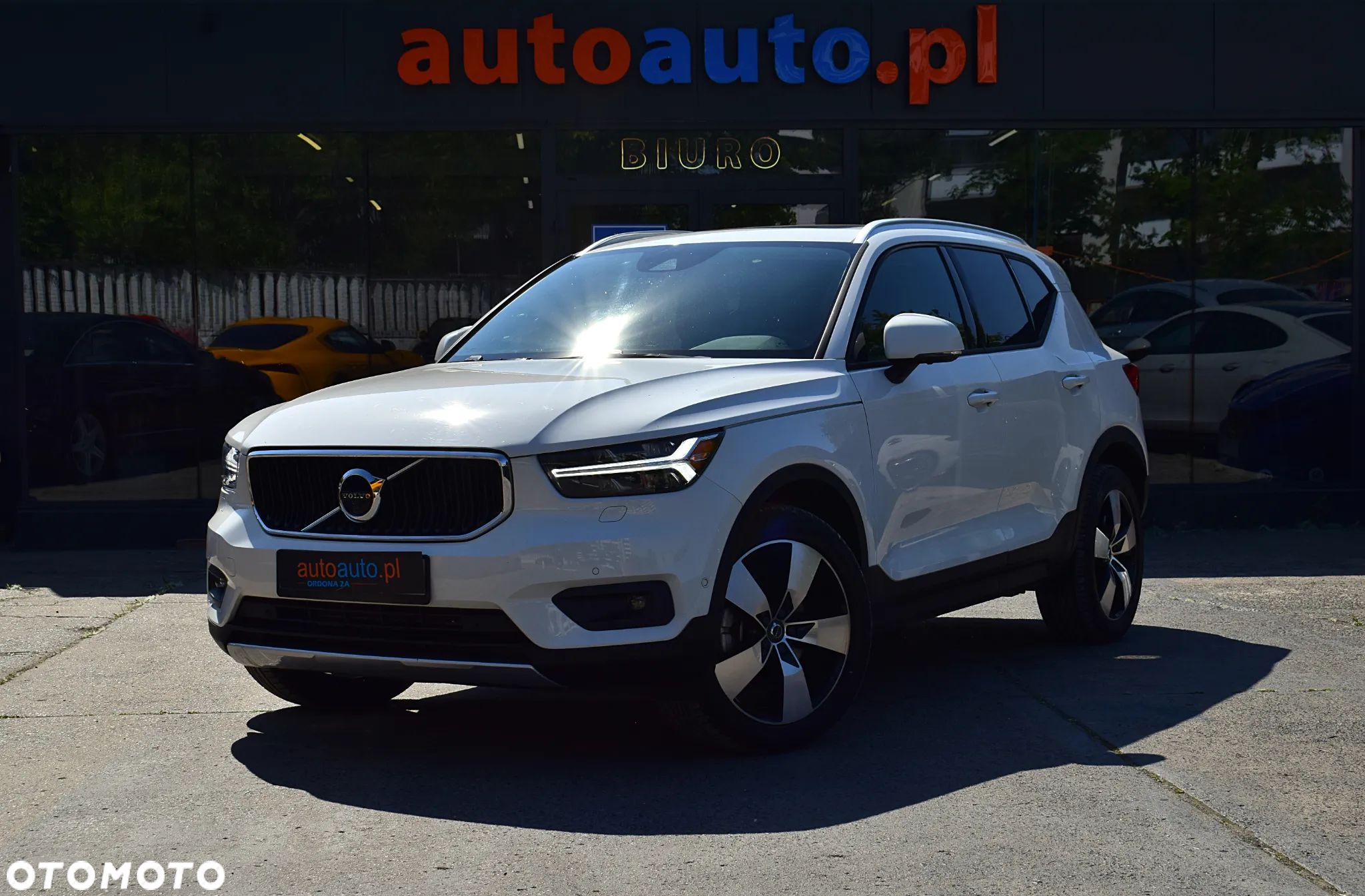 Volvo XC 40 T5 AWD Momentum Pro - 1