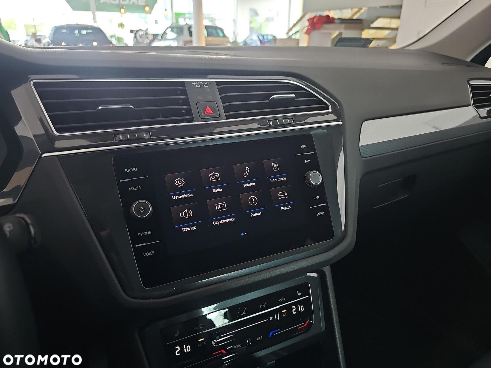 Volkswagen Tiguan - 18